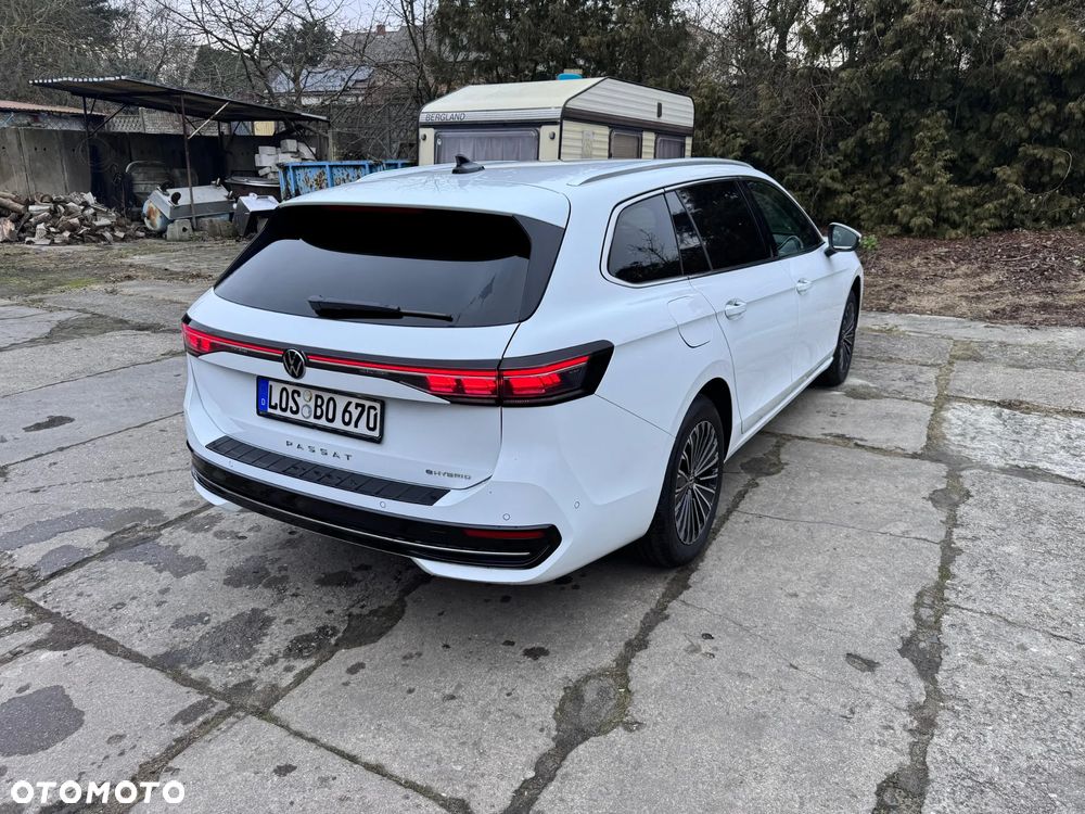 Volkswagen Passat - 5
