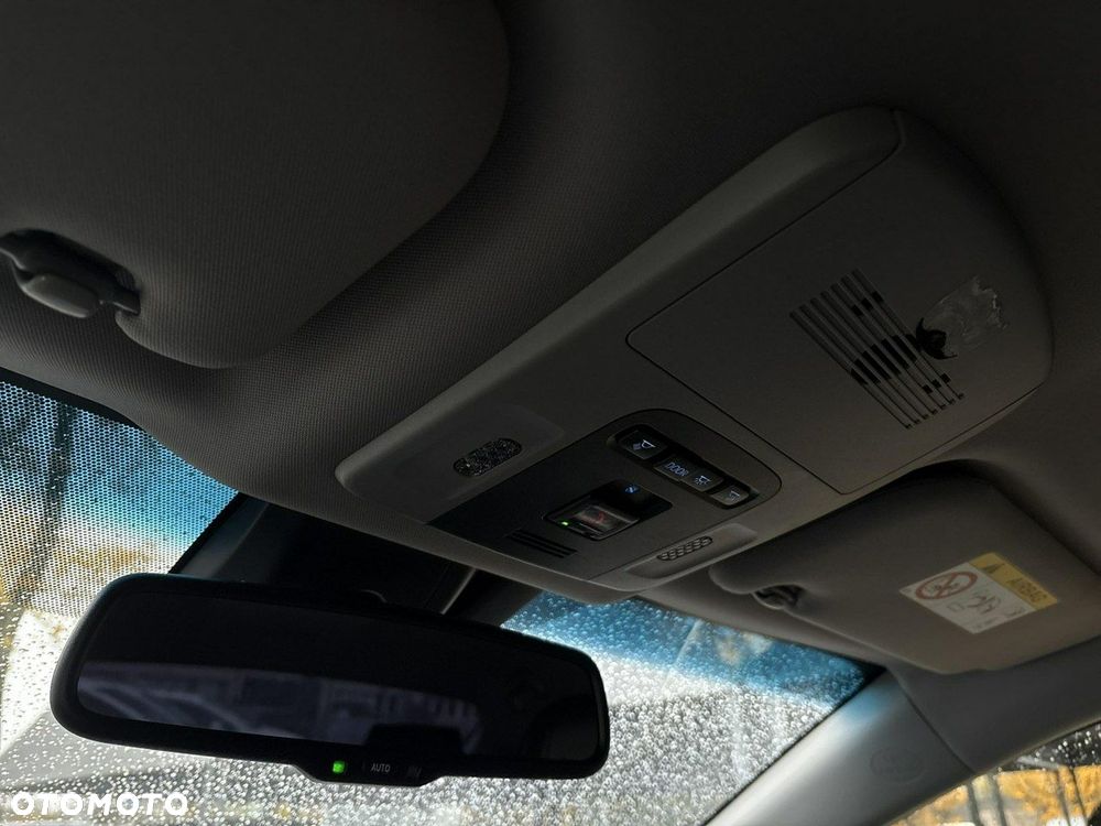 Toyota Camry 2.5 Hybrid Prestige CVT - 32