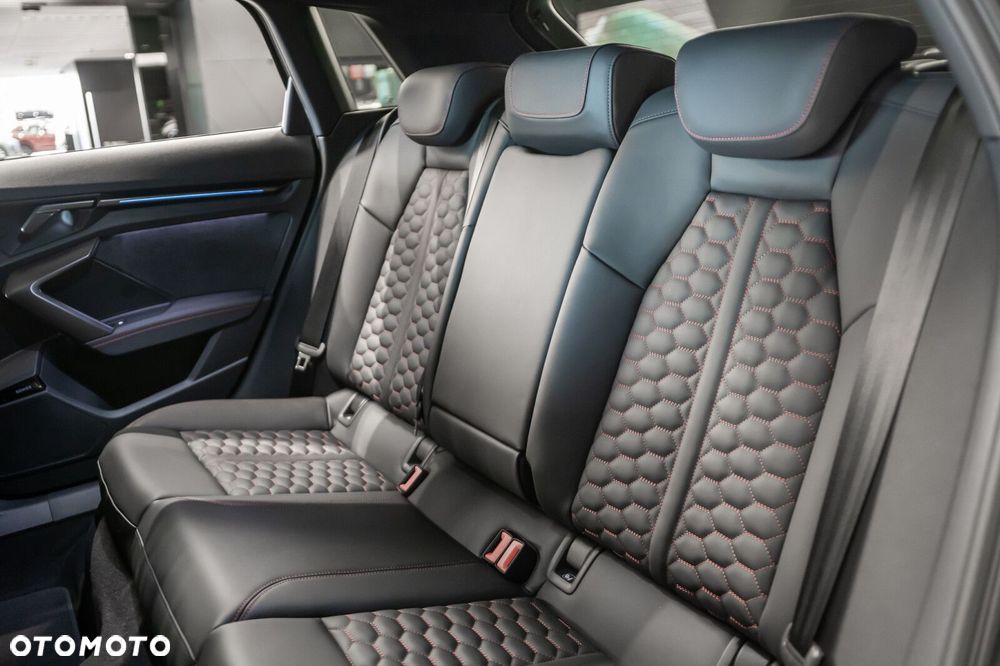 Audi RS3 Sportback - 19