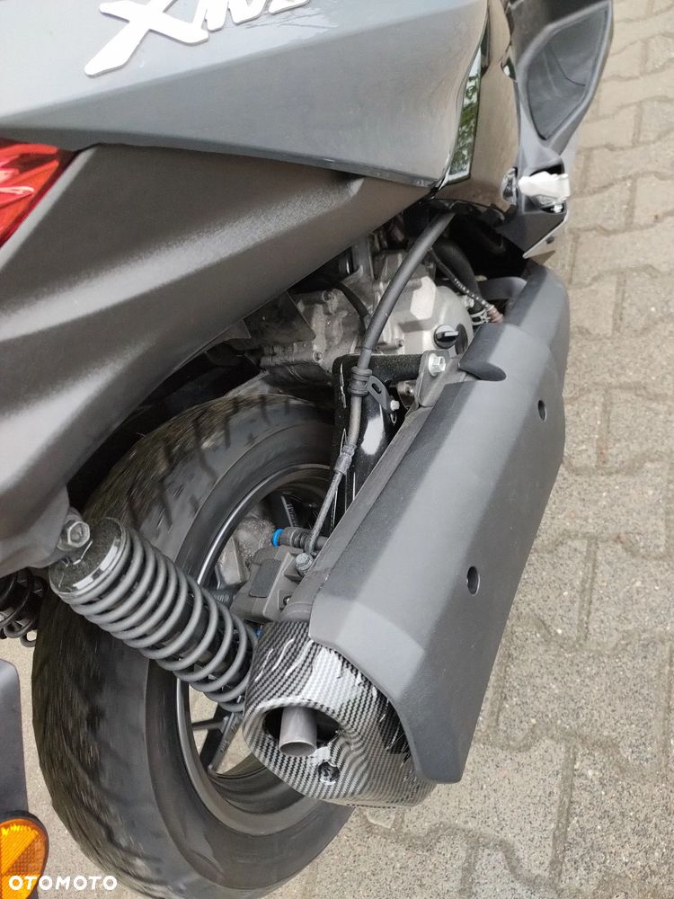 Yamaha X-max - 8