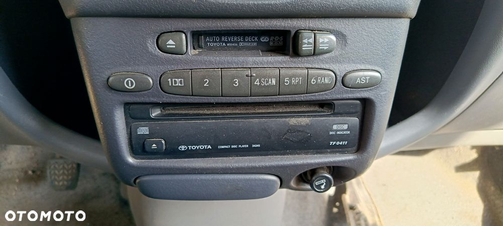 RADIO ODTWARZACZ CD YARIS I VERSO - 1