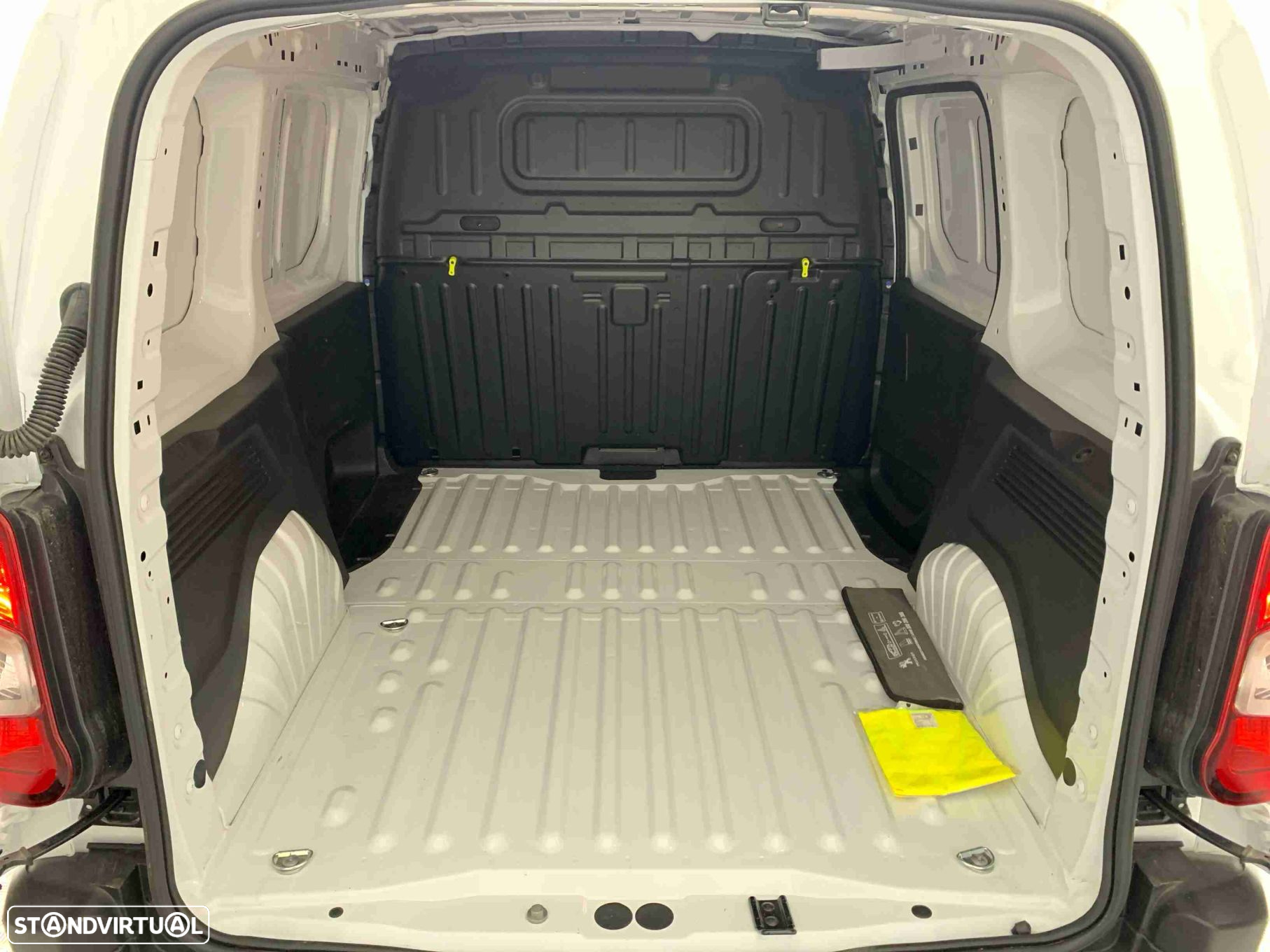 Peugeot Partner 1.5 BlueHDi Standard - 13
