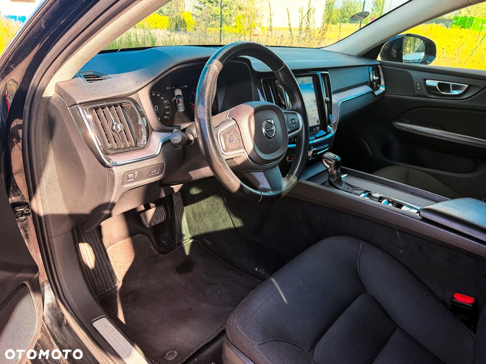 Volvo V60 D4 Geartronic Momentum - 28