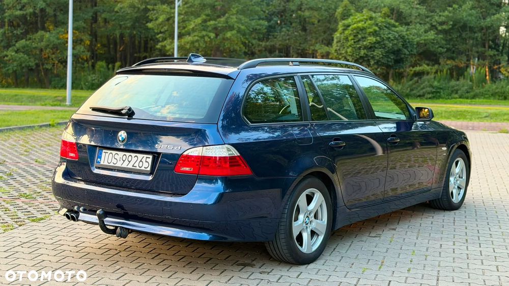 BMW Seria 5 525d - 17