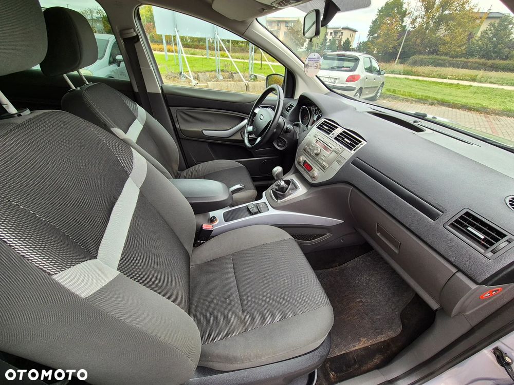 Ford Kuga - 13