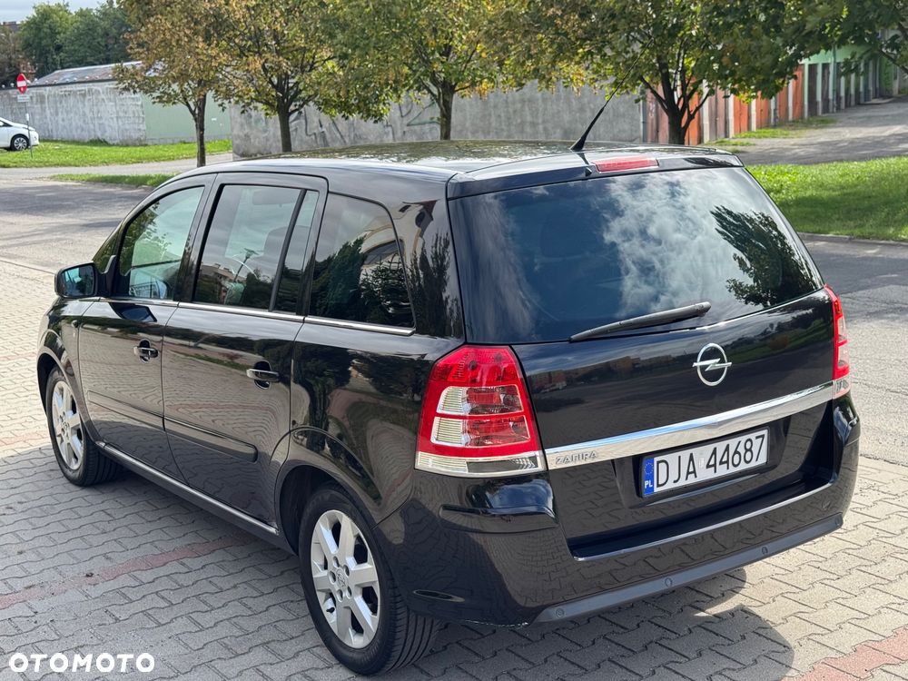 Opel Zafira 1.8 Cosmo EasyTronic - 3