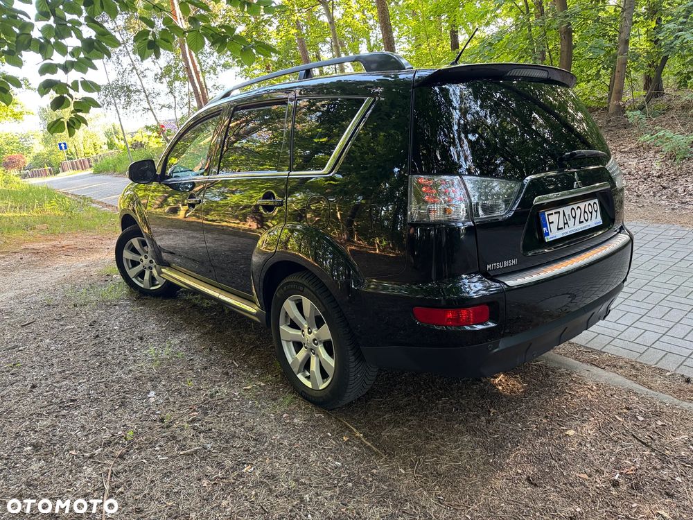 Mitsubishi Outlander 2.4 4WD CVT Intense - 40