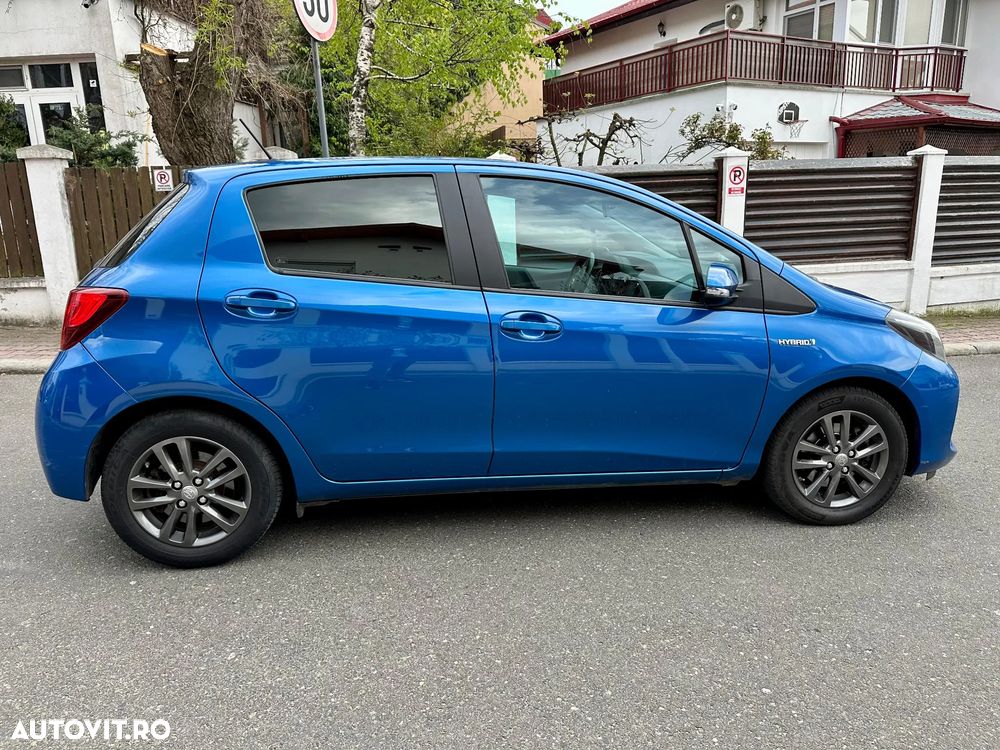 Toyota Yaris - 4