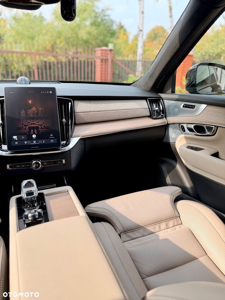 Volvo XC 90 - 9