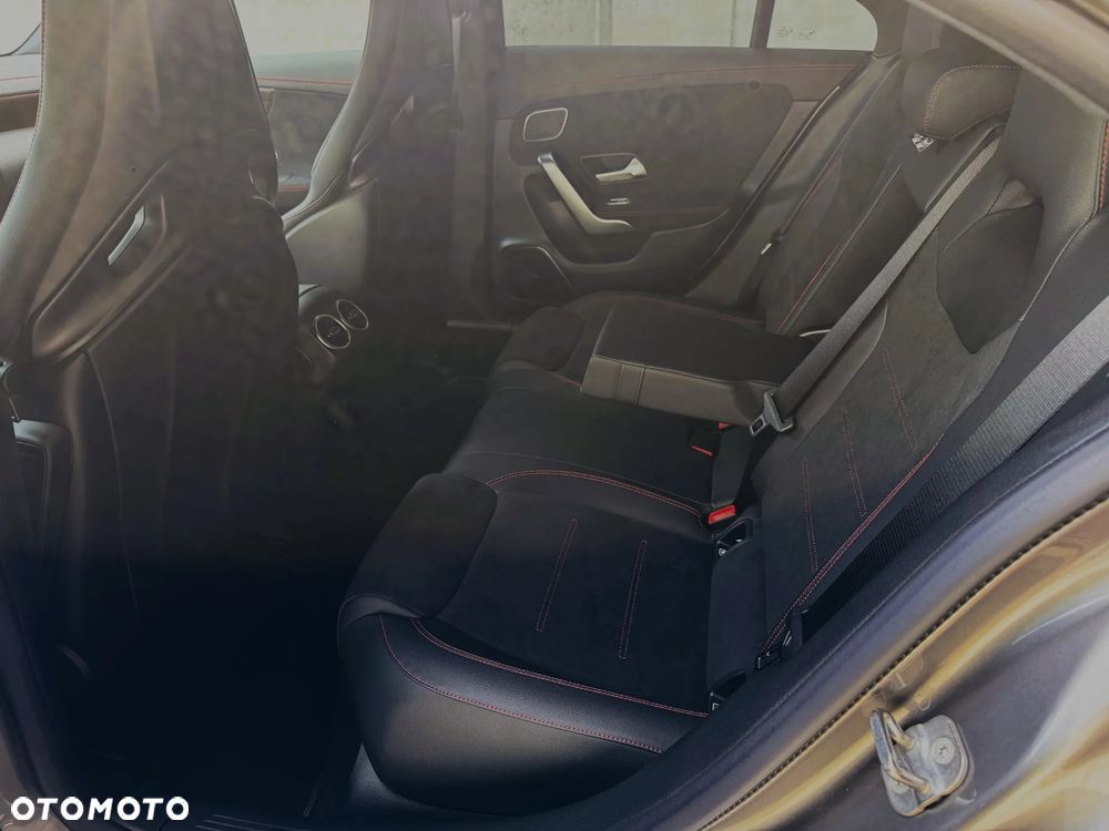 Mercedes-Benz CLA AMG 45 S 4-Matic+ 8G-DCT - 16