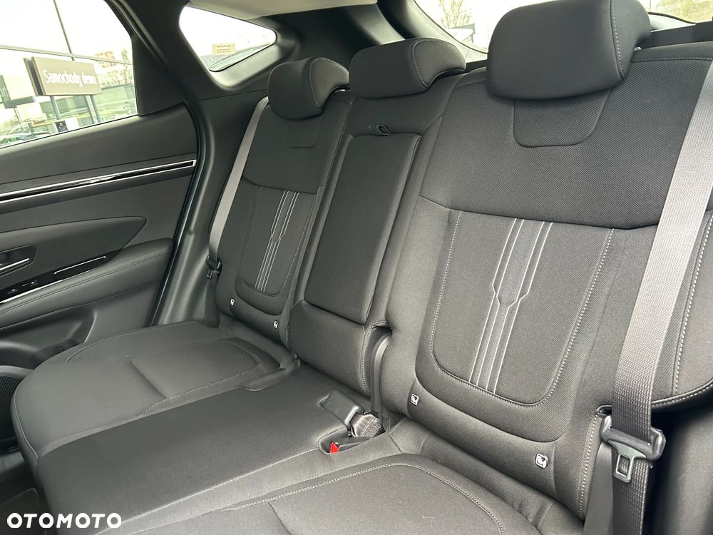 Hyundai Tucson 1.6 T-GDi HEV Executive 4WD - 14