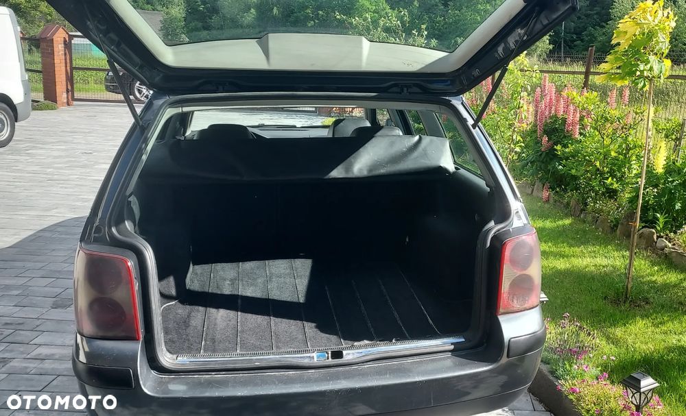 Volkswagen Passat 1.9 TDI 4Mot Highline - 6
