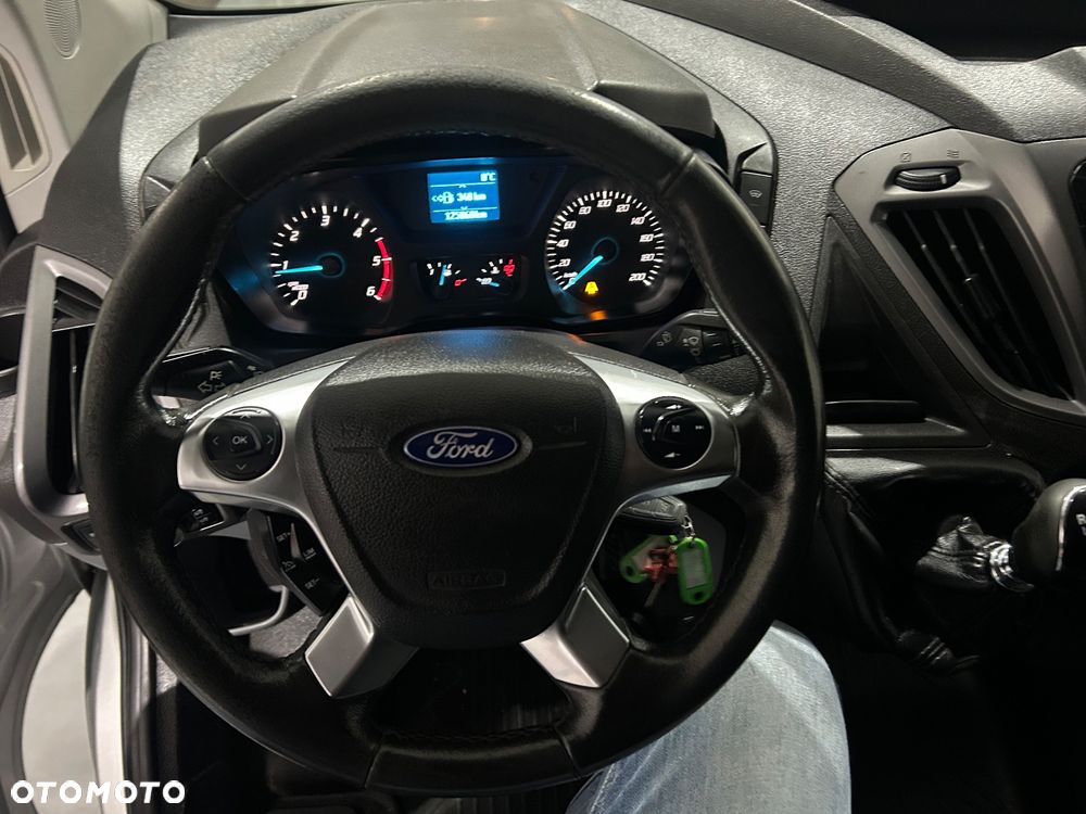 Ford Transit custon - 28