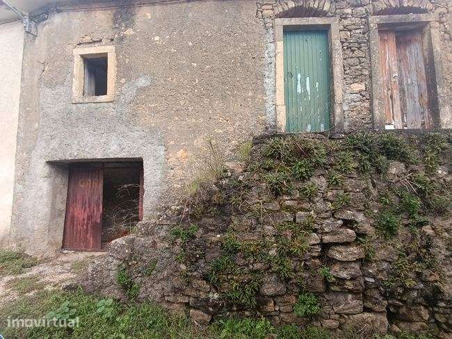 MORADIA T2 PARA REABILITAR ALMALAGUÊS, COIMBRA