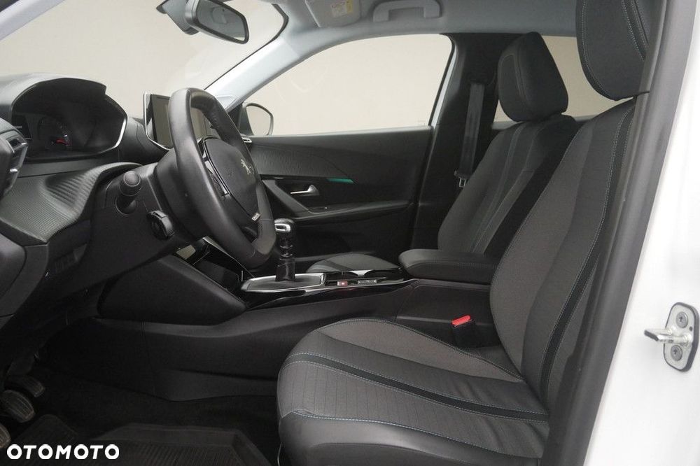 Peugeot 2008 1.2 PureTech Allure S&S - 12