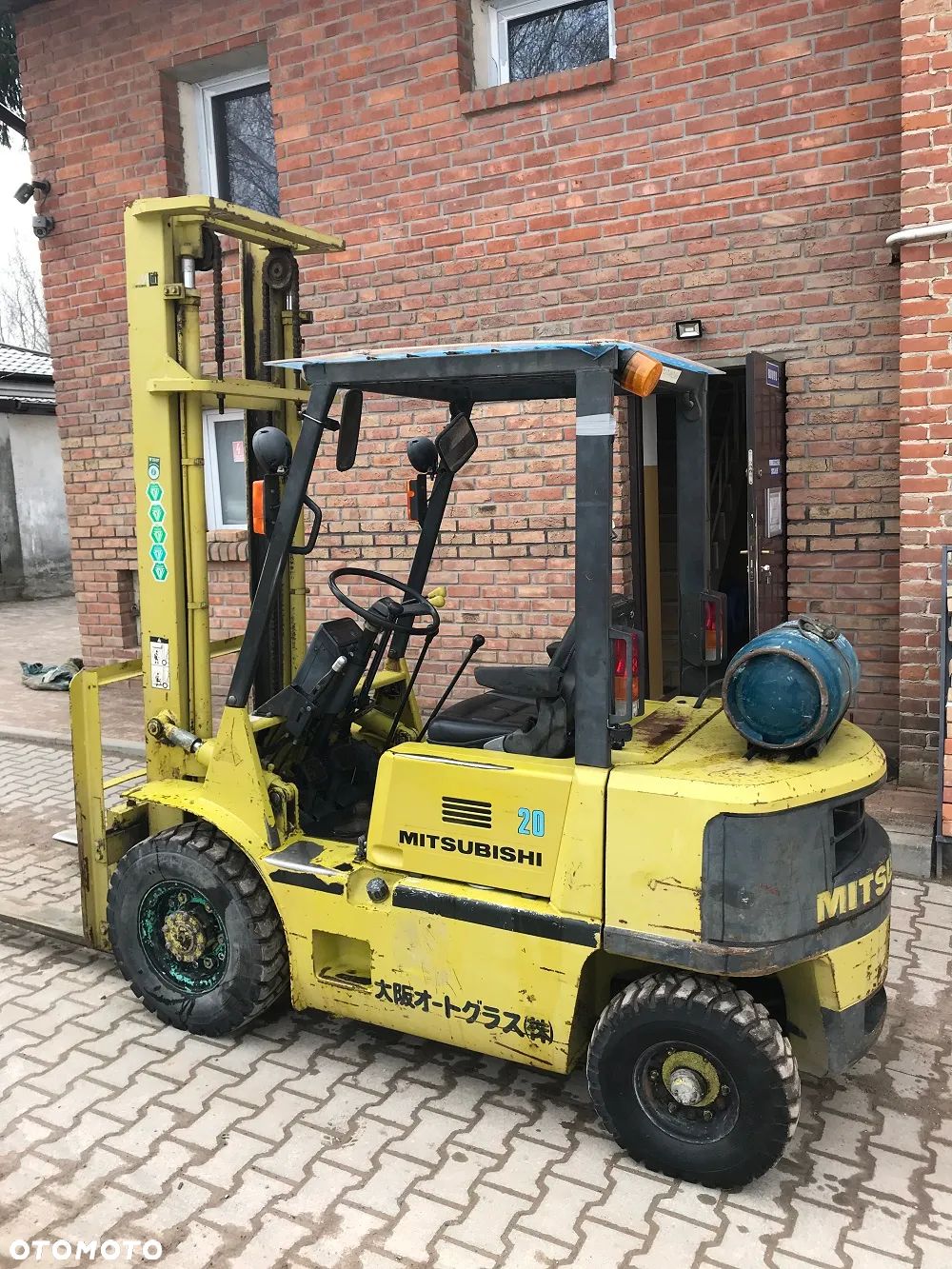 Mitsubishi FG20 - 1