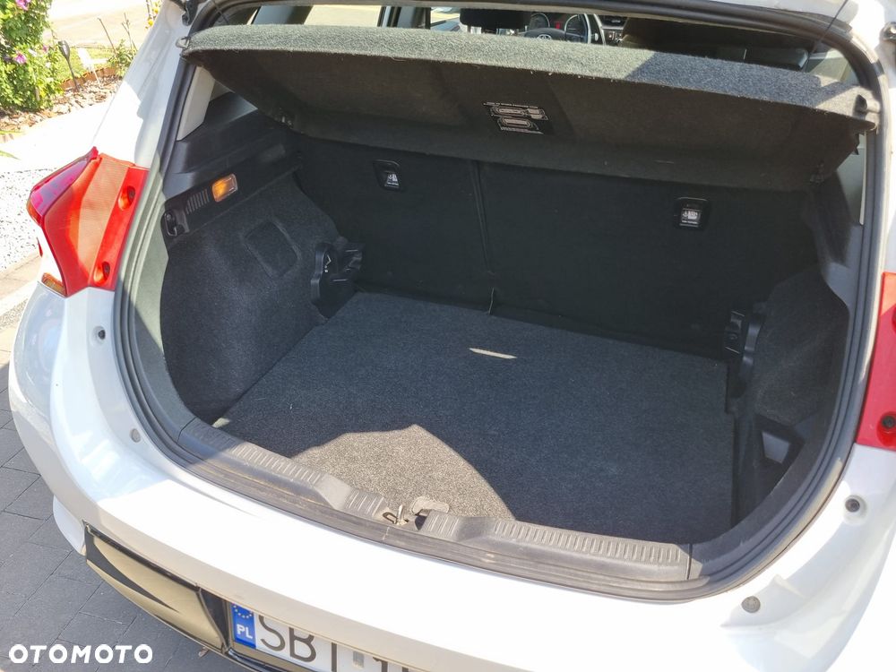 Toyota Auris - 11