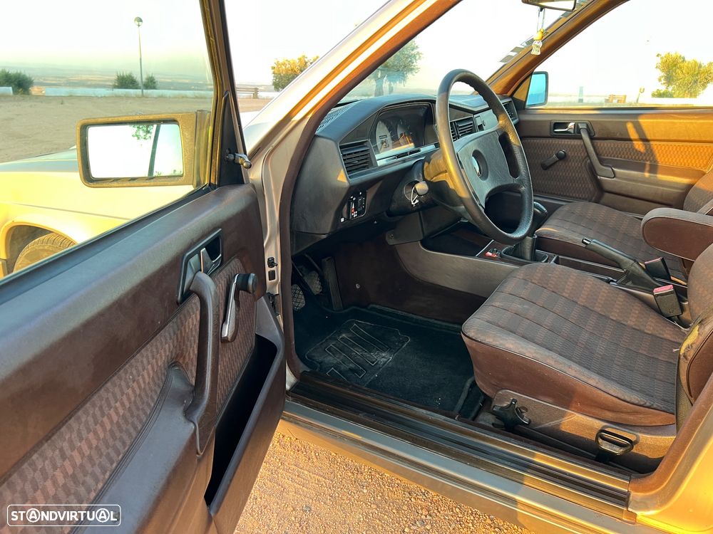 Mercedes-Benz A 190 - 12