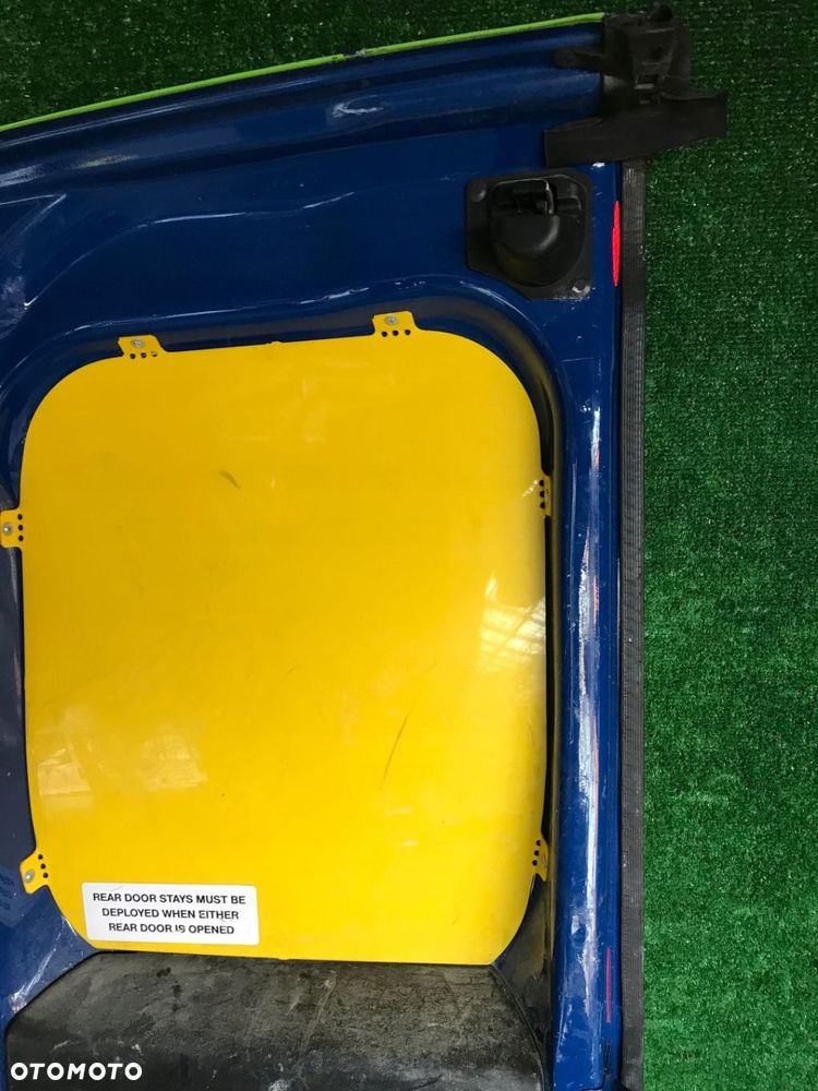 DRZWI TYŁ TYLNE PRAWE FIAT DOBLO II SKRZYDEŁKA WWA - 11