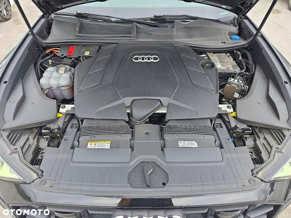 Audi Q8 55 TFSI quattro tiptronic - 11