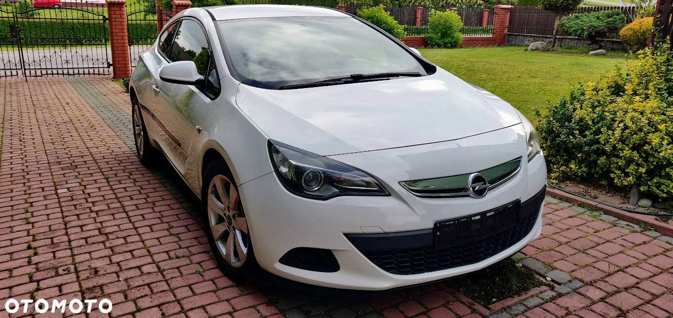 Opel Astra GTC 1.4 Turbo - 2