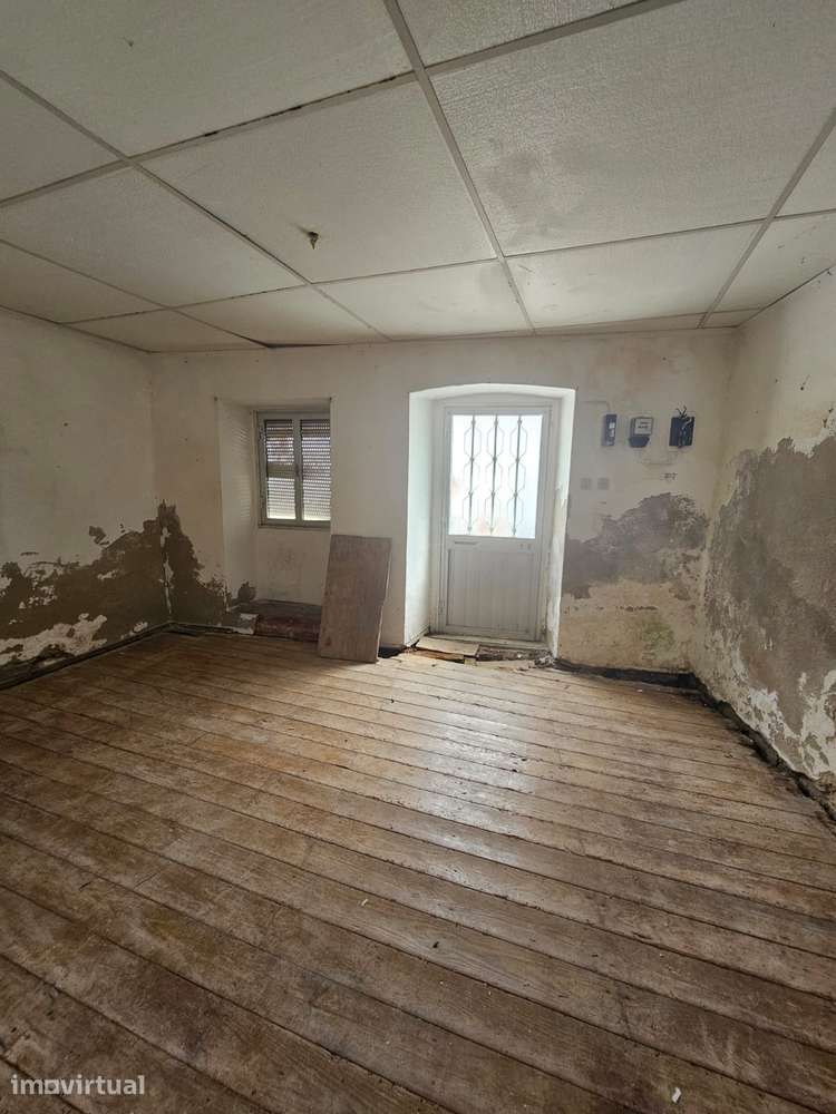 Casa para remodelar em Santa Eulália/ Elvas. - Grande imagem: 4/32