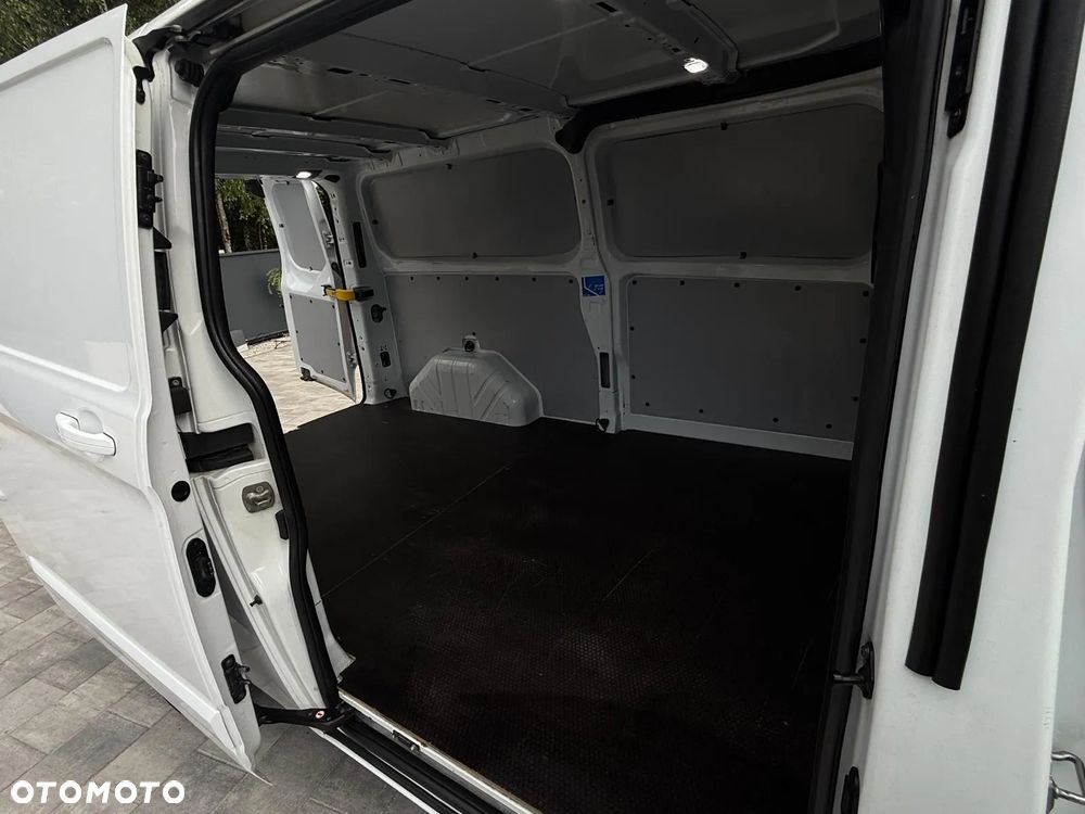 Ford TRANSIT CUSTOM - 10