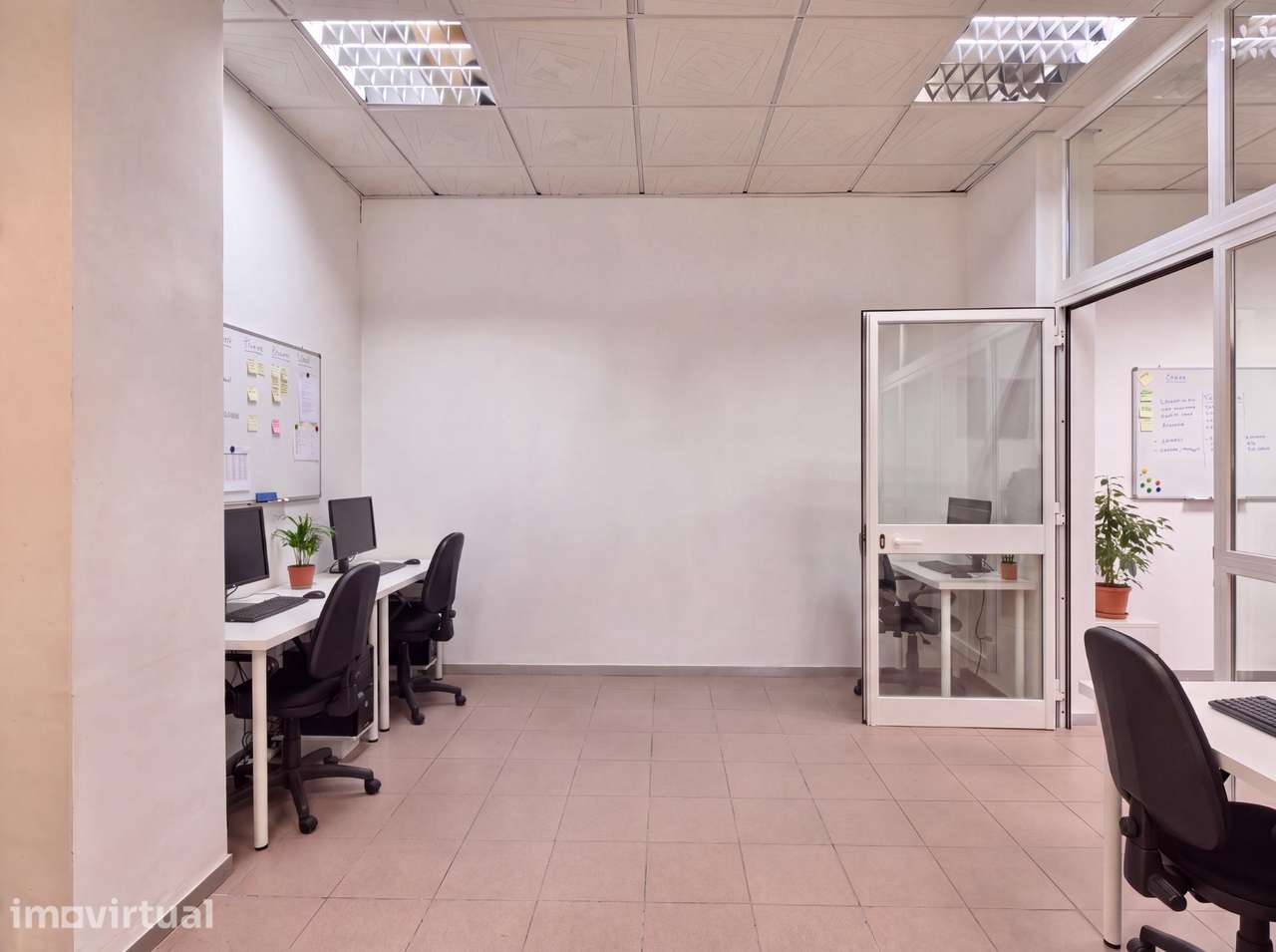 Espaço Comercial Monte Abrãao - Grande imagem: 2/25