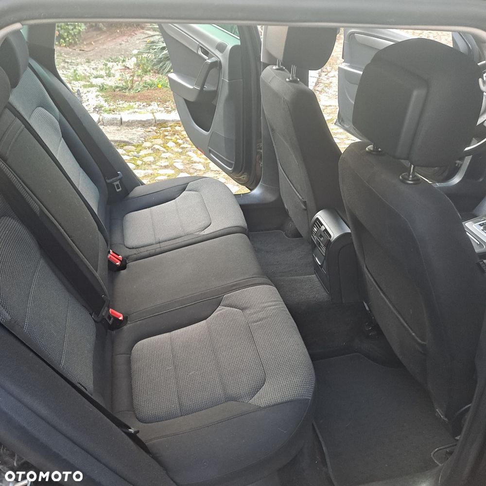 Volkswagen Passat 2.0 TDI DSG BlueMotion Technology Comfortline - 10