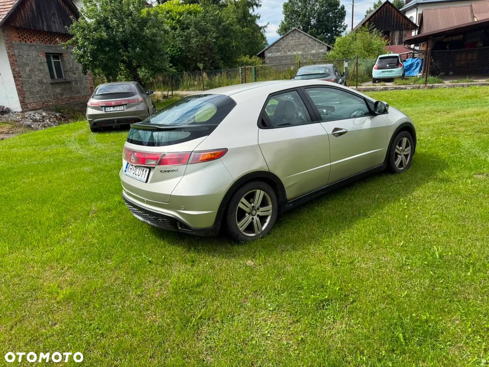Honda Civic 1.8 Executive - 3