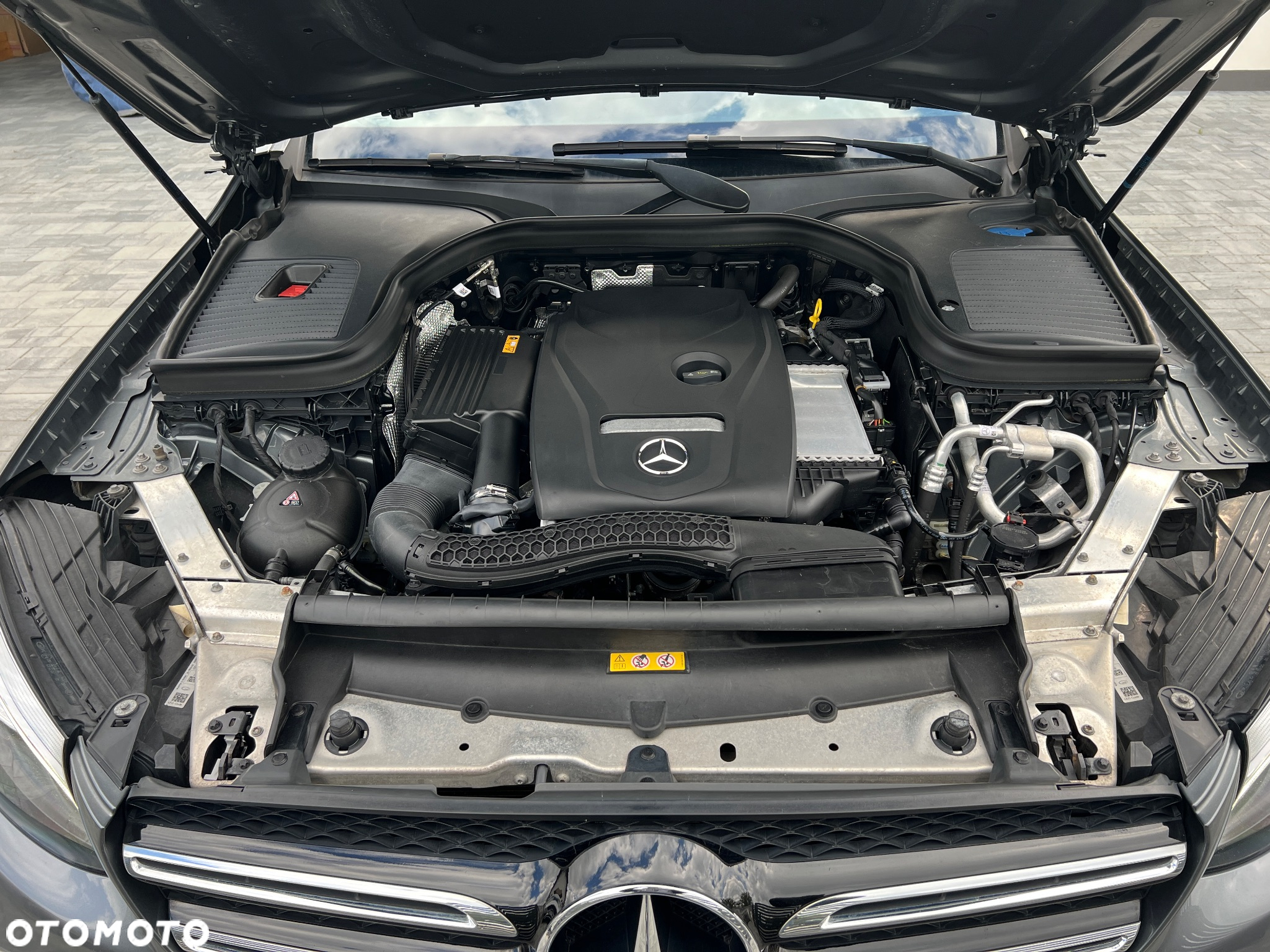 Mercedes-Benz GLC 250 4Matic 9G-TRONIC AMG Line - 29