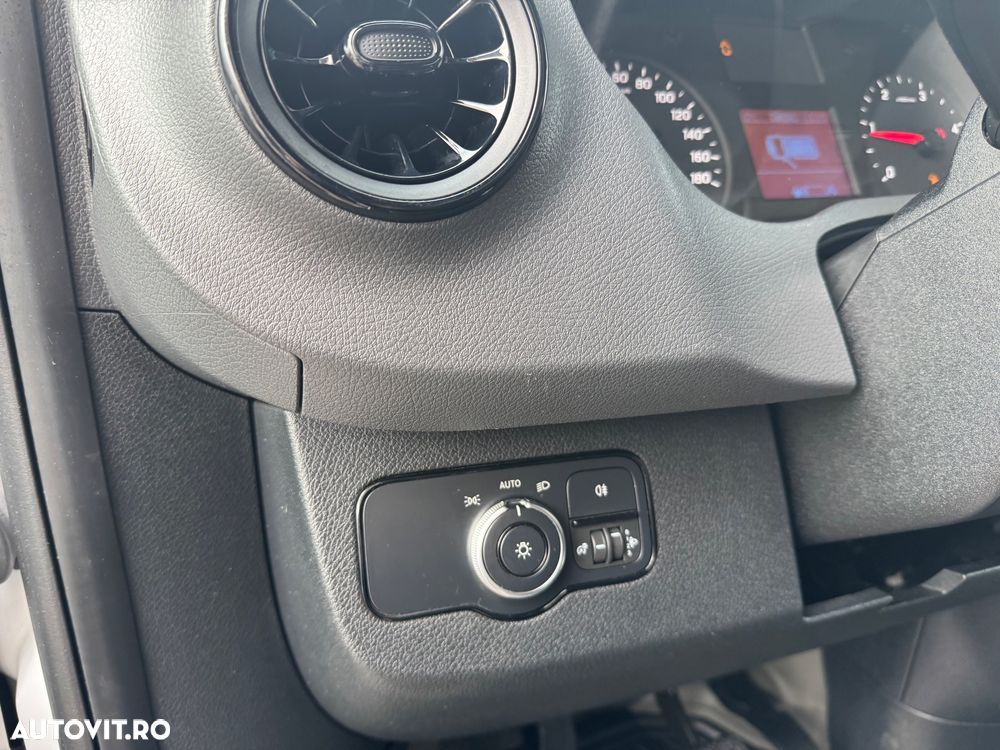 Mercedes-Benz Sprinter - 19