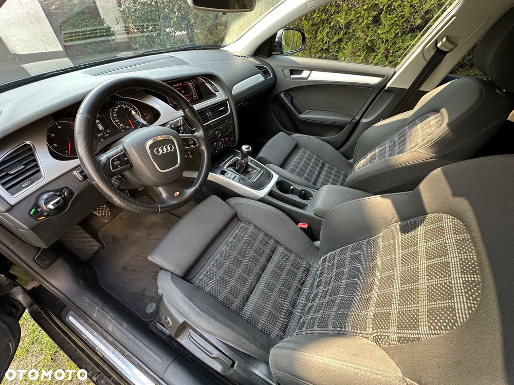 Audi A4 Avant 2.0 TDI Quattro Line - 3