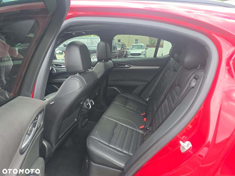 Alfa Romeo Stelvio 2.0 Turbo TI Q4 - 9