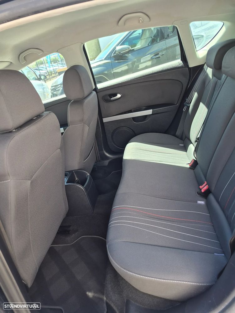 SEAT Leon 1.6 TDI DPF E-Ecomotive Style Copa - 17