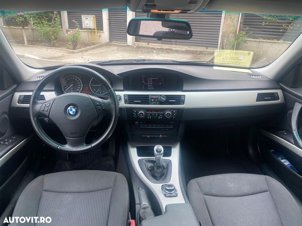 BMW Seria 3 318d DPF Touring Edition Exclusive - 8