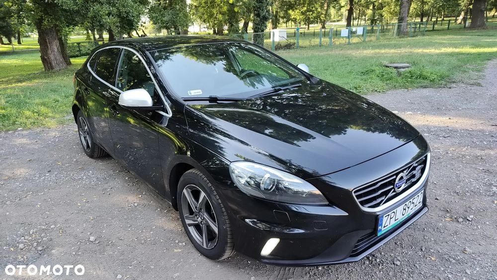 Volvo V40 D4 Drive-E R-Design Momentum - 3