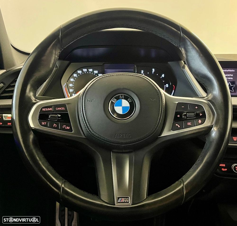 BMW 116 d Pack Desportivo M - 11