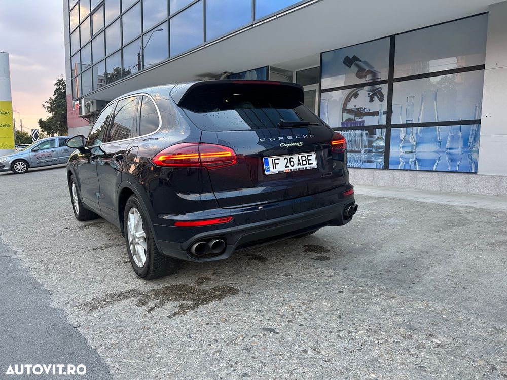 Porsche Cayenne - 5