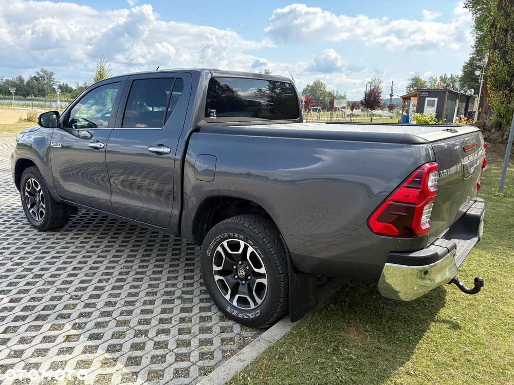 Toyota Hilux 2.8 D-4D Double Cab SR5+ 4x4 - 5