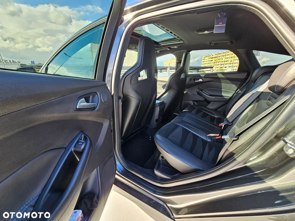 Ford Focus 2.3 EcoBoost RS - 16