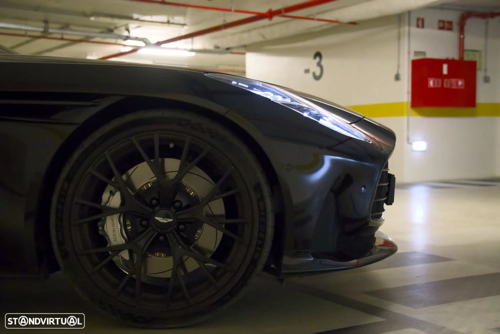 Aston Martin DB12 Coupé V8 - 9