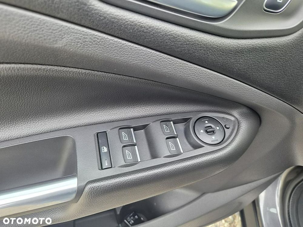Ford Kuga - 24