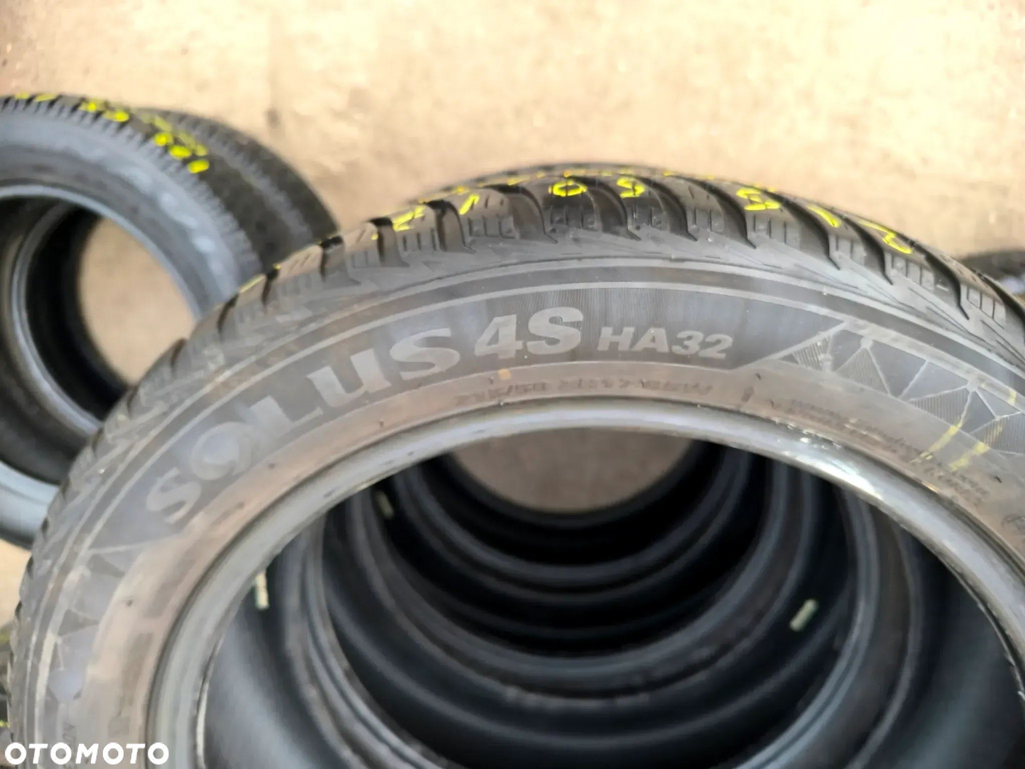 215/50R17 95W Opony Całoroczne Wielosezonowe KUMHO SOLUS 4S HA32 5,5mm Legnica ALU-RAD 22r. 215/50 - 9