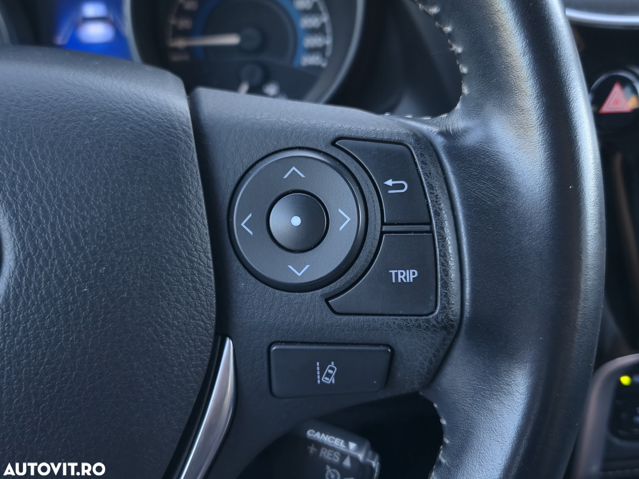 Toyota Auris 1.8 L VVT-i Hybrid Sol + - 25