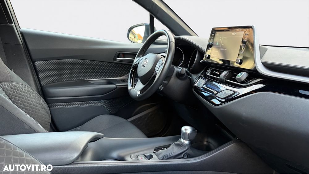 Toyota C-HR - 8