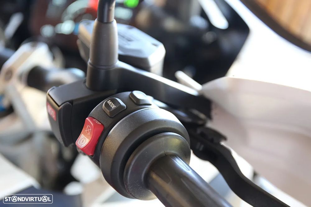 BMW R 1250 GS TROPHY - 14