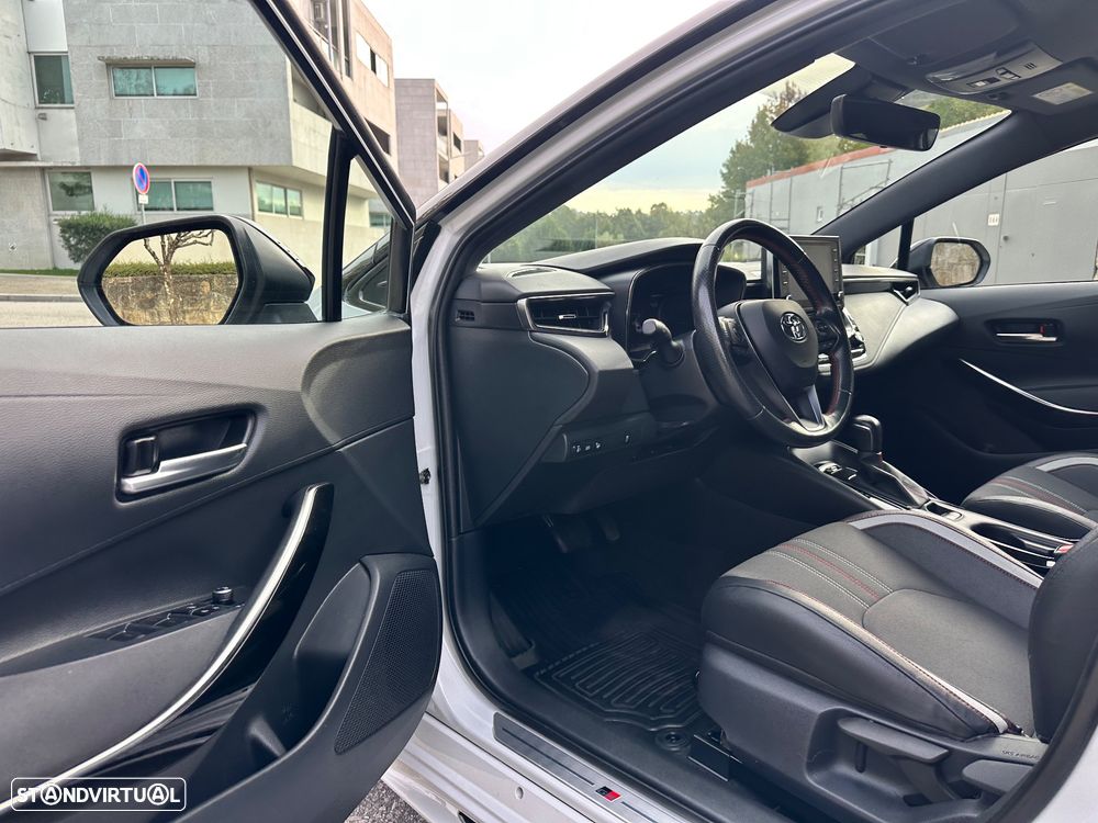 Toyota Corolla 1.8 Hybrid GR-Sport - 29
