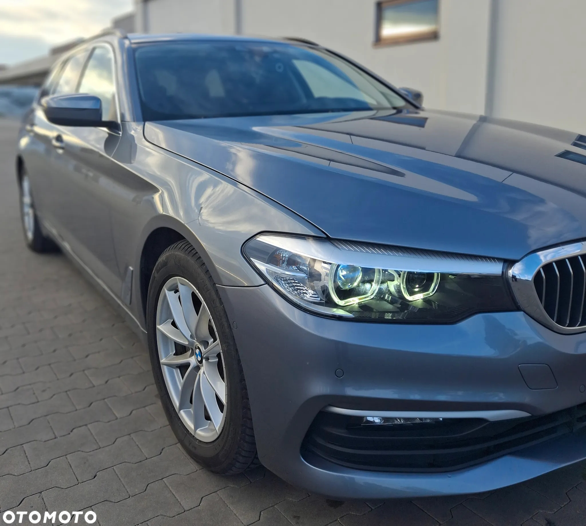 BMW Seria 5 518d Sport Line - 29
