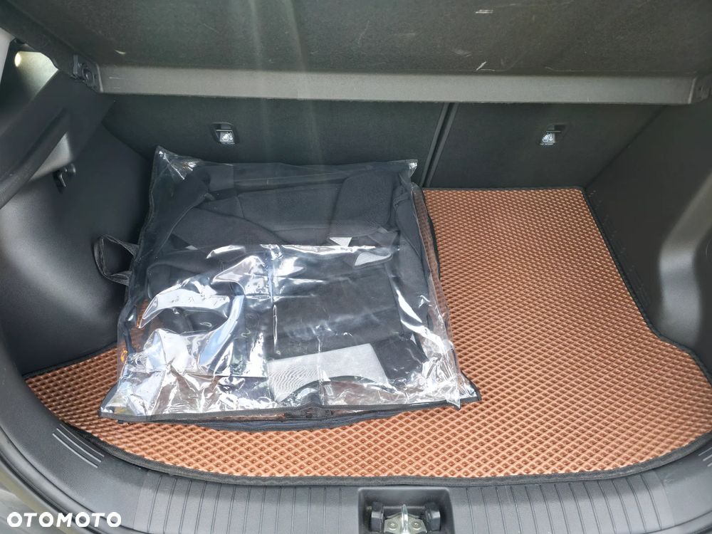 Hyundai Kona - 17